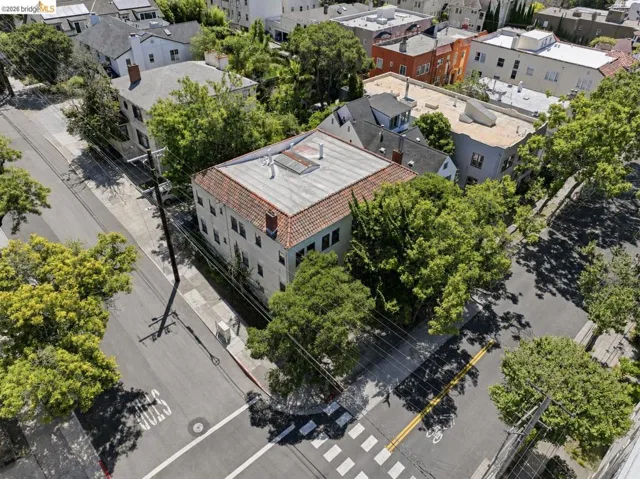 2522 Hilgard Ave, Berkeley, California 94709