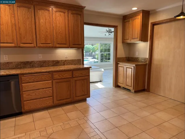 1105 Fair Weather Cir, Concord, California 94518