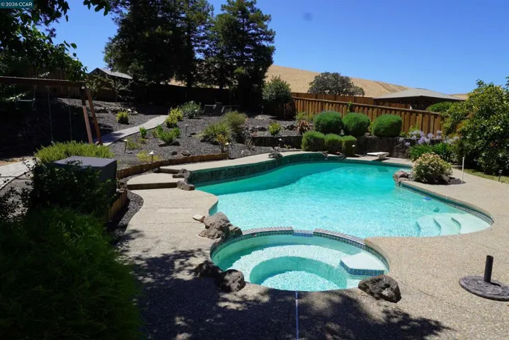 1105 Fair Weather Cir, Concord, California 94518