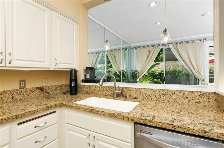 1334 Kibbings, San Diego, California 92130