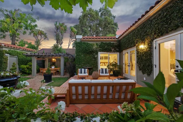 414 Laurel Avenue, Menlo Park, California 94025