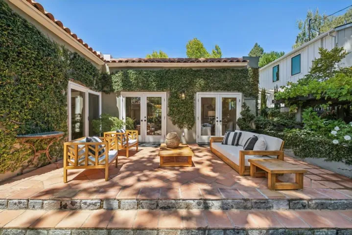 414 Laurel Avenue, Menlo Park, California 94025