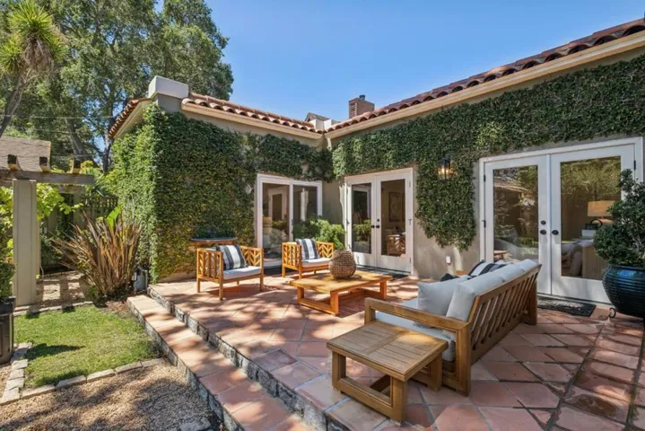 414 Laurel Avenue, Menlo Park, California 94025