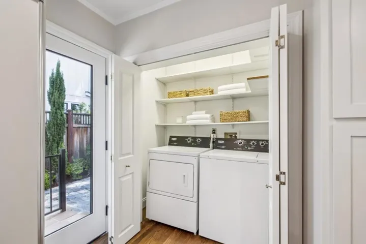 414 Laurel Avenue, Menlo Park, California 94025