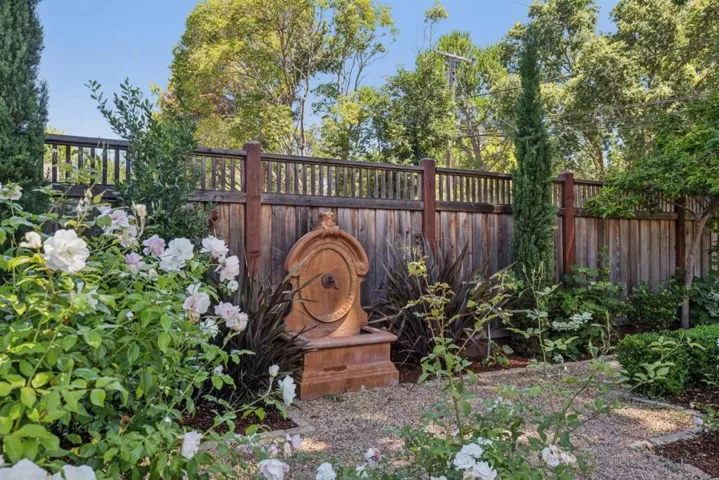 414 Laurel Avenue, Menlo Park, California 94025