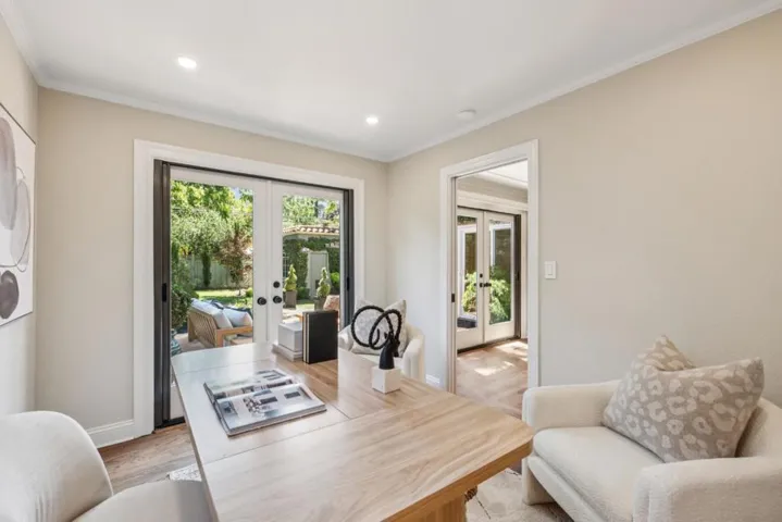 414 Laurel Avenue, Menlo Park, California 94025