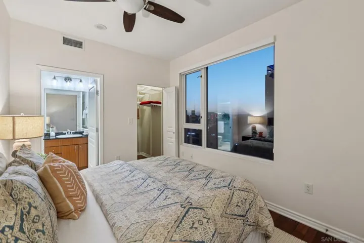 300 W Beech 608, San Diego, California 92101