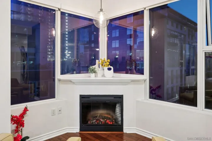 300 W Beech 608, San Diego, California 92101