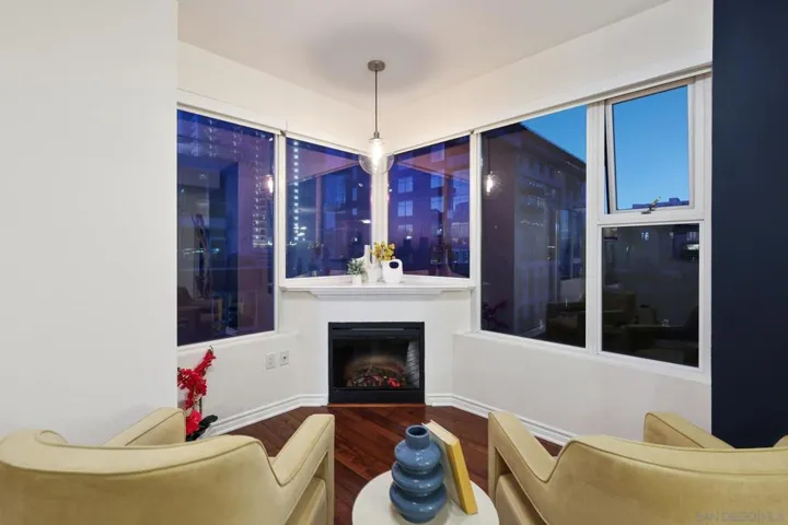 300 W Beech 608, San Diego, California 92101