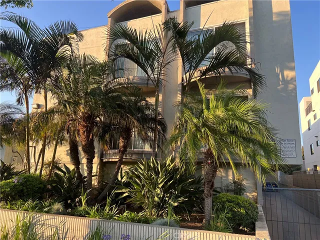 813 E La Palma Drive, Inglewood, California 90301