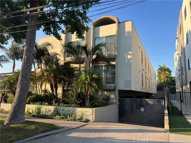 813 E La Palma Drive, Inglewood, California 90301