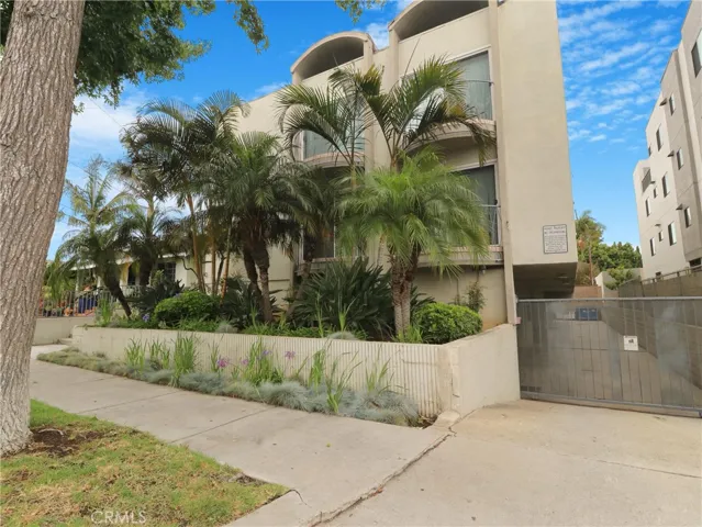 813 E La Palma Drive, Inglewood, California 90301