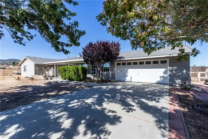 8650 Cowberry, Phelan, California 92371
