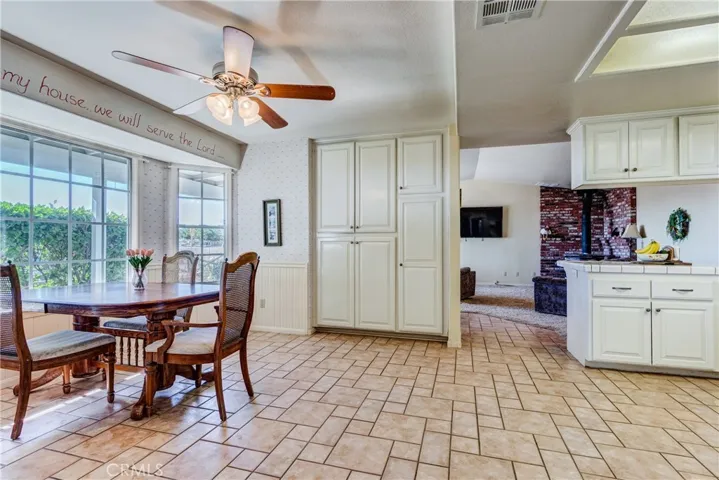 8650 Cowberry, Phelan, California 92371