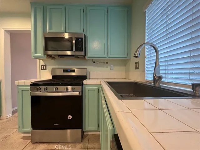 28098 Lemonwood Drive, Menifee, California 92584