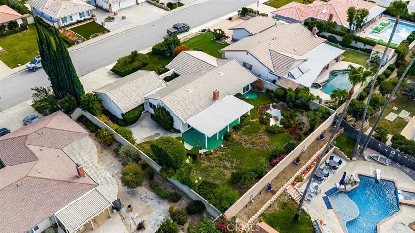 1348 Hickory, La Verne, California 91750