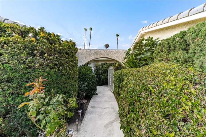 1348 Hickory, La Verne, California 91750