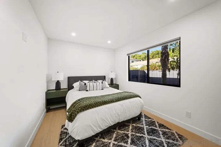 436 Bonair, La Jolla, California 92037