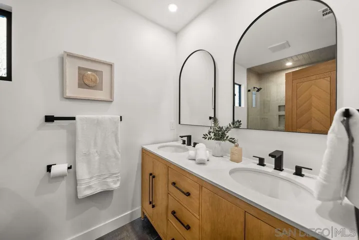 436 Bonair, La Jolla, California 92037