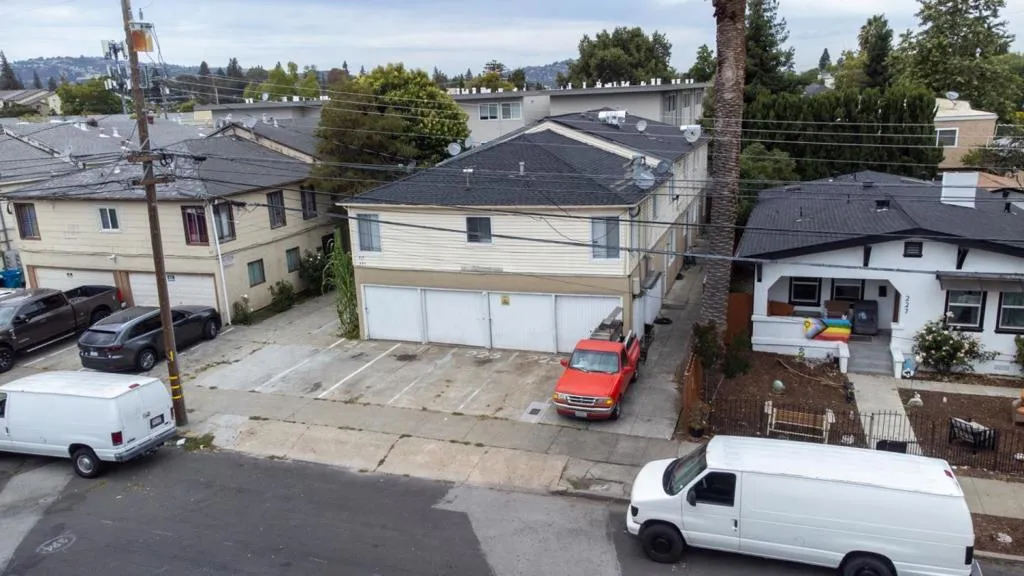 217 Alden St