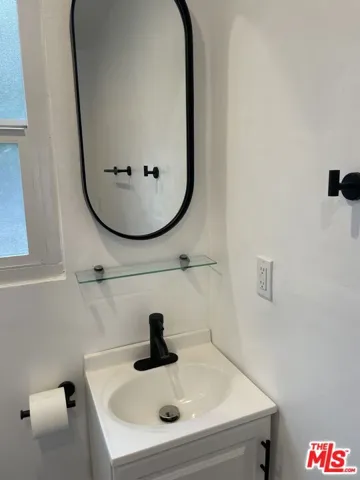 1254 N Orange Grove Avenue 4, Los Angeles, California 90046