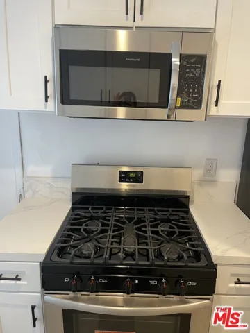 1254 N Orange Grove Avenue 4, Los Angeles, California 90046