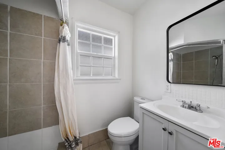 1238 S Beverly Glen Boulevard 1, Los Angeles, California 90024