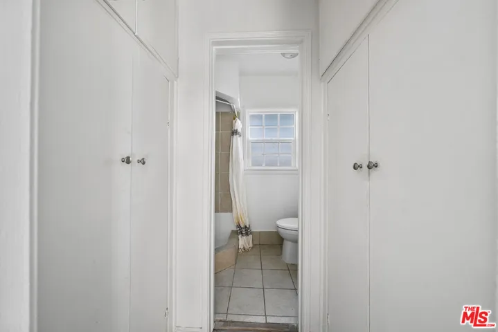 1238 S Beverly Glen Boulevard 1, Los Angeles, California 90024