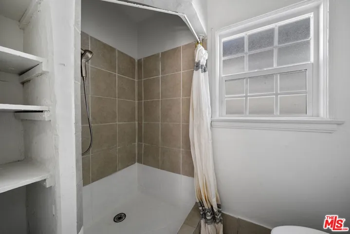 1238 S Beverly Glen Boulevard 1, Los Angeles, California 90024