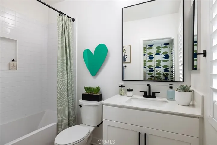 328 E Whittier Street, La Habra, California 90631