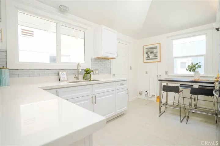 38 Dudley Avenue, Venice, California 90291