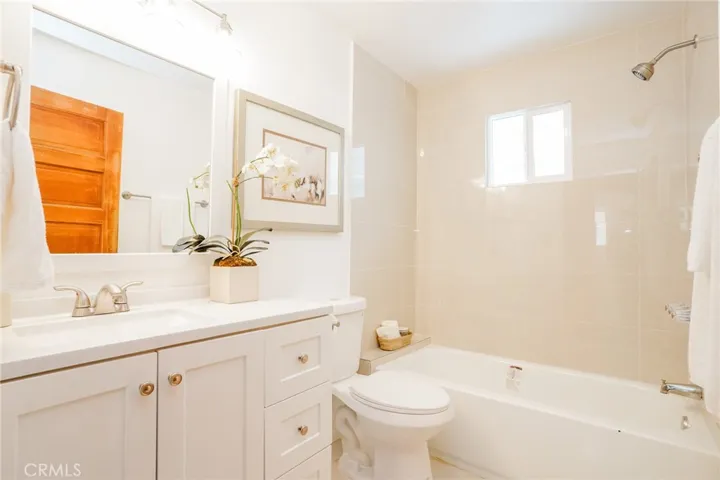 38 Dudley Avenue, Venice, California 90291