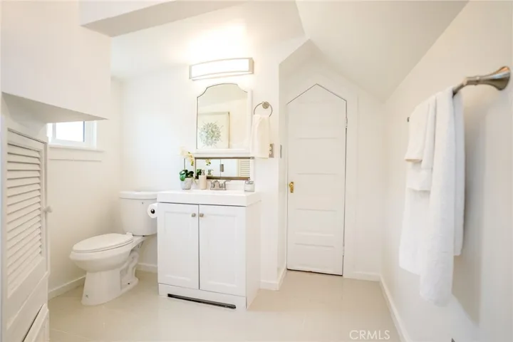 38 Dudley Avenue, Venice, California 90291