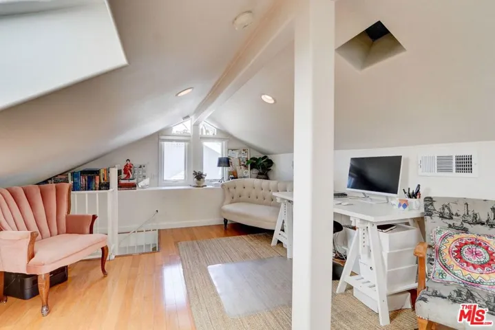 1398 N Serrano Avenue, Los Angeles, California 90027