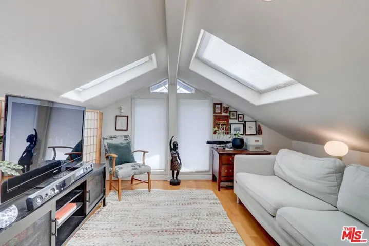 1398 N Serrano Avenue, Los Angeles, California 90027