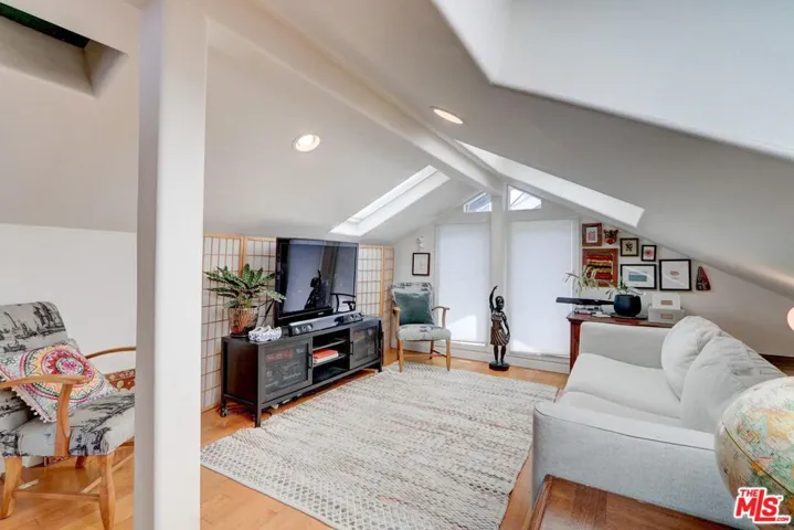 1398 N Serrano Avenue, Los Angeles, California 90027