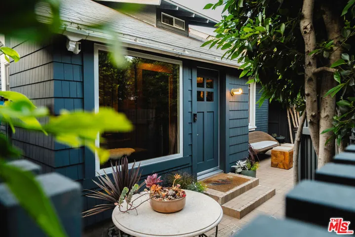 1398 N Serrano Avenue, Los Angeles, California 90027
