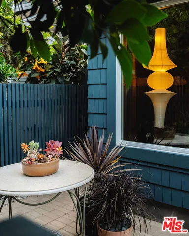 1398 N Serrano Avenue, Los Angeles, California 90027