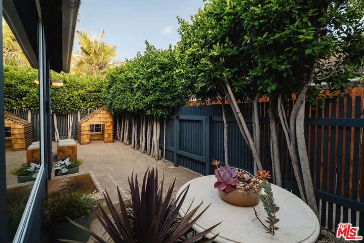 1398 N Serrano Avenue, Los Angeles, California 90027