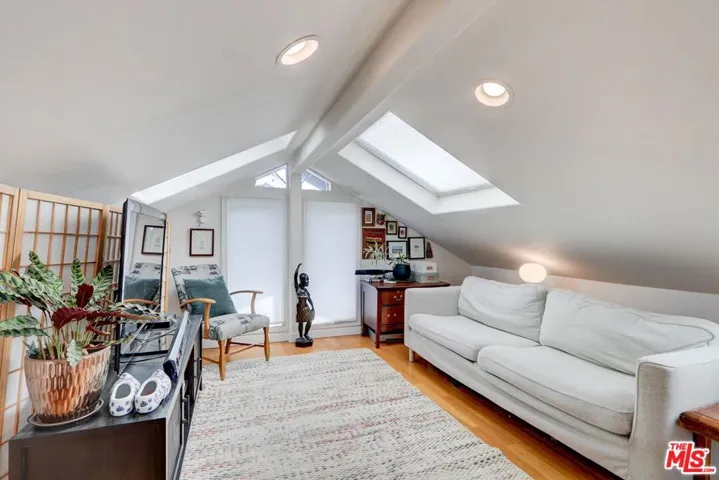 1398 N Serrano Avenue, Los Angeles, California 90027