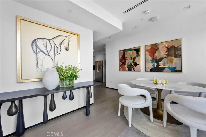 2033 Glencoe, Los Angeles, California 90068