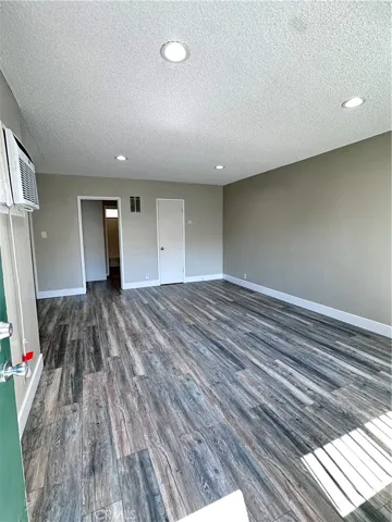 13520 Rye Street, Sherman Oaks, California 91423