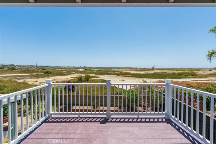 6002 Manorfield, Huntington Beach, California 92648