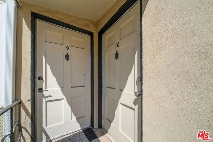 1238 S Beverly Glen Boulevard 10, Los Angeles, California 90024