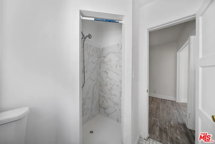 1238 S Beverly Glen Boulevard 10, Los Angeles, California 90024