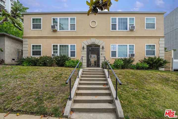 1238 S Beverly Glen Boulevard 10, Los Angeles, California 90024