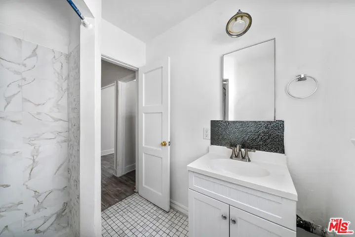 1238 S Beverly Glen Boulevard 10, Los Angeles, California 90024