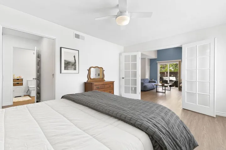 2033 Shadytree Lane, Encinitas, California 92024