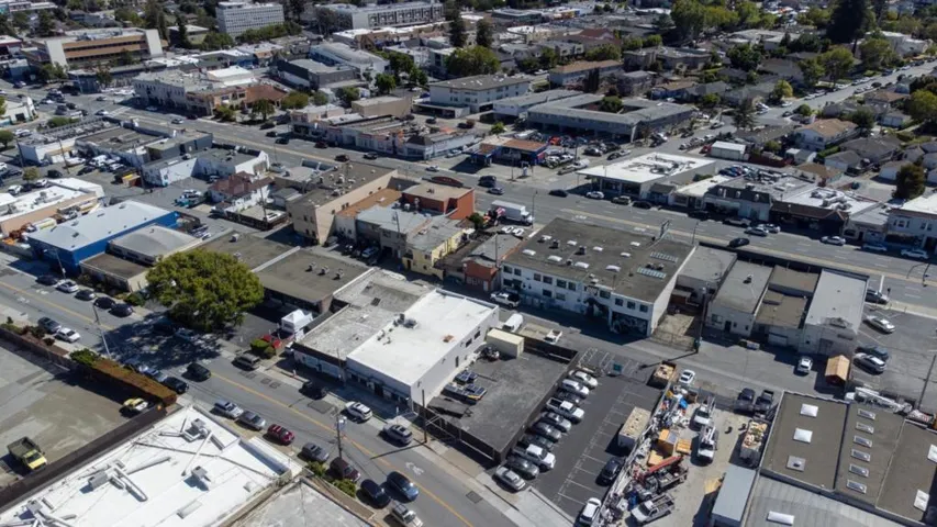 22772283 South El Camino Real, San Mateo, California 94403