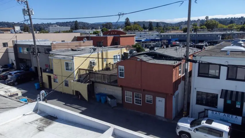 22772283 South El Camino Real, San Mateo, California 94403